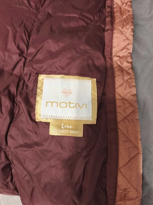 Продавам оригинално яке Motivi.
Цвят: кафяво
Размер:42 (M)