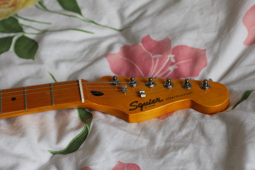 Электрогитара Squier Stratocaster