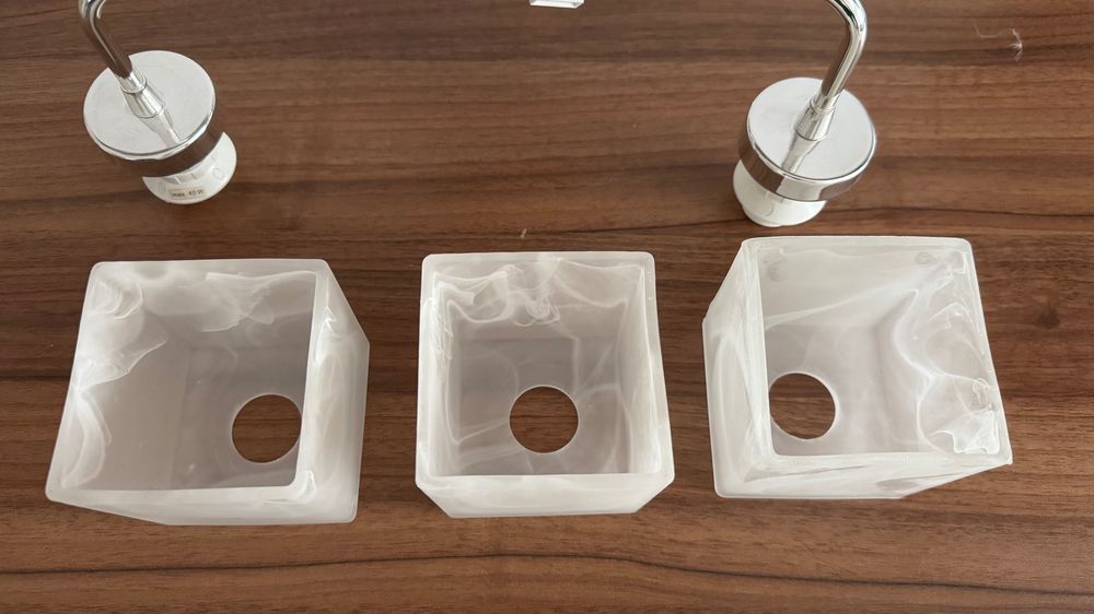 Lustra cu 3 brate in stare foarte buna