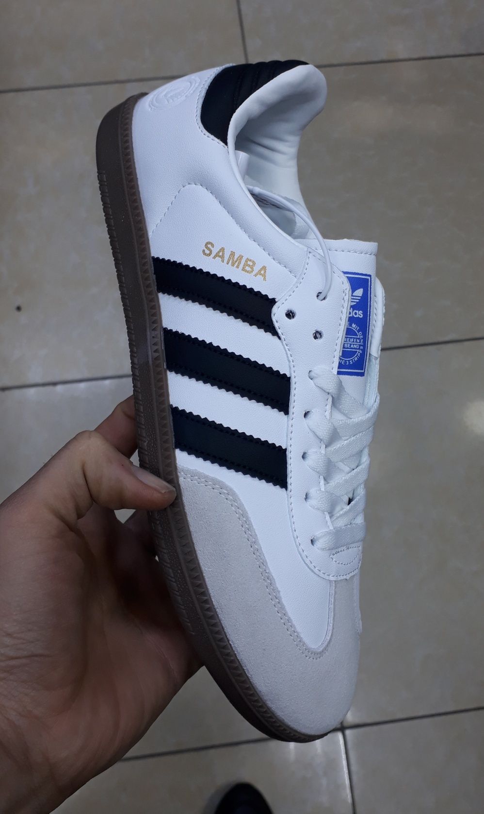 Кроссовки мужская  Adidas Samba  очень хорошо удобная качествен