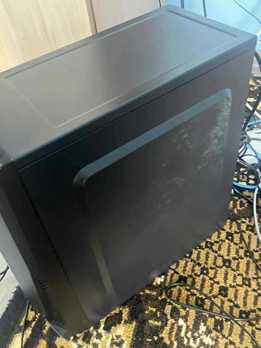 Vând calculator gaming naza