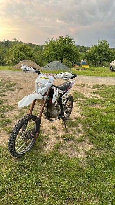 Cross 250.