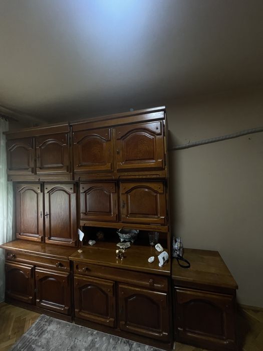 Vand set mobila din lemn masiv