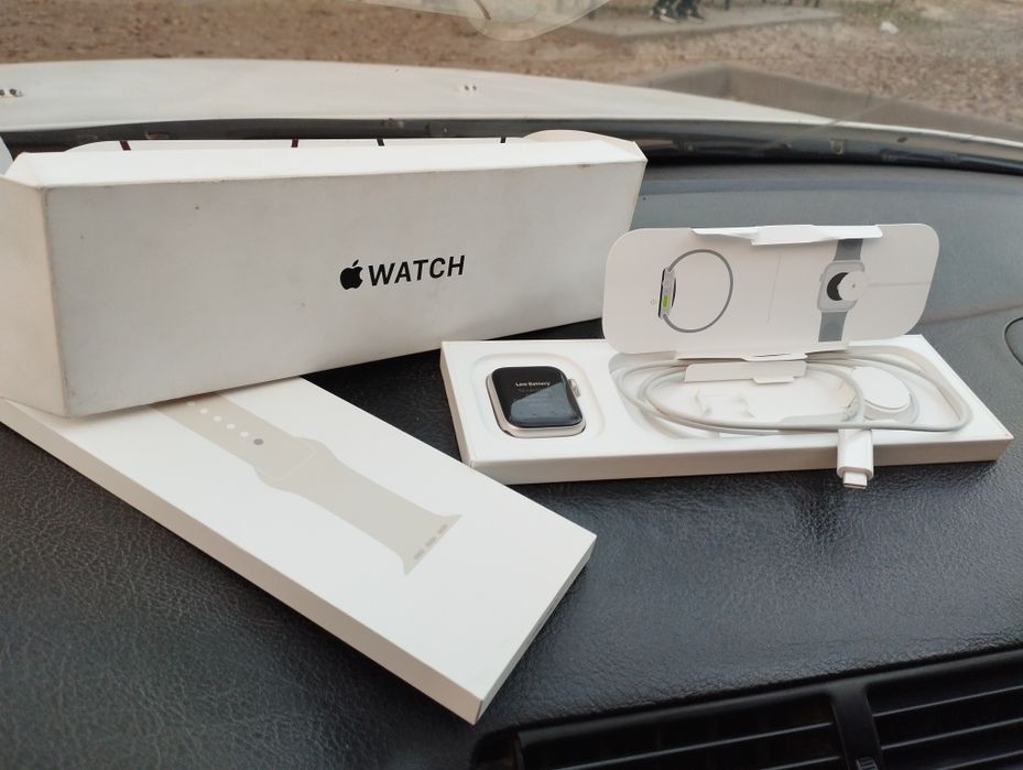 Часы продается рабочая без айклауда