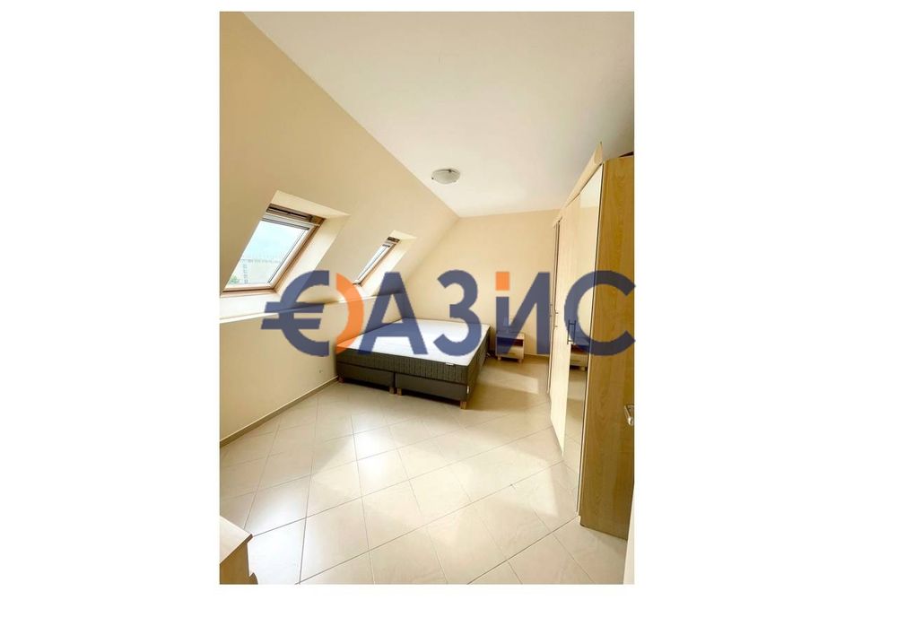 Мезонет на 7-ми етаж с частичен изглед към морето, к-с Калия,Слънчев