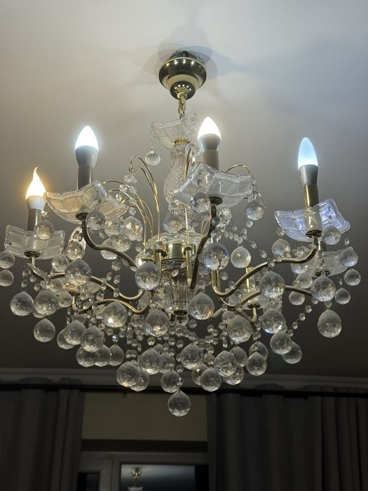 Продам 2 люстры