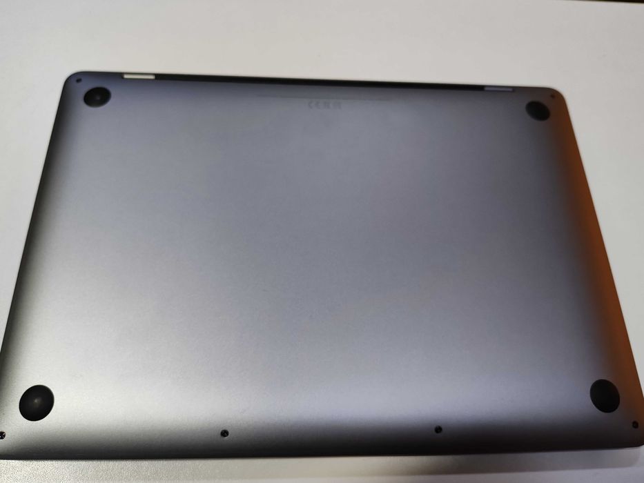 Apple Macbook Pro 13” M1  2020 baterie 88% impecabil Magazin CashGen