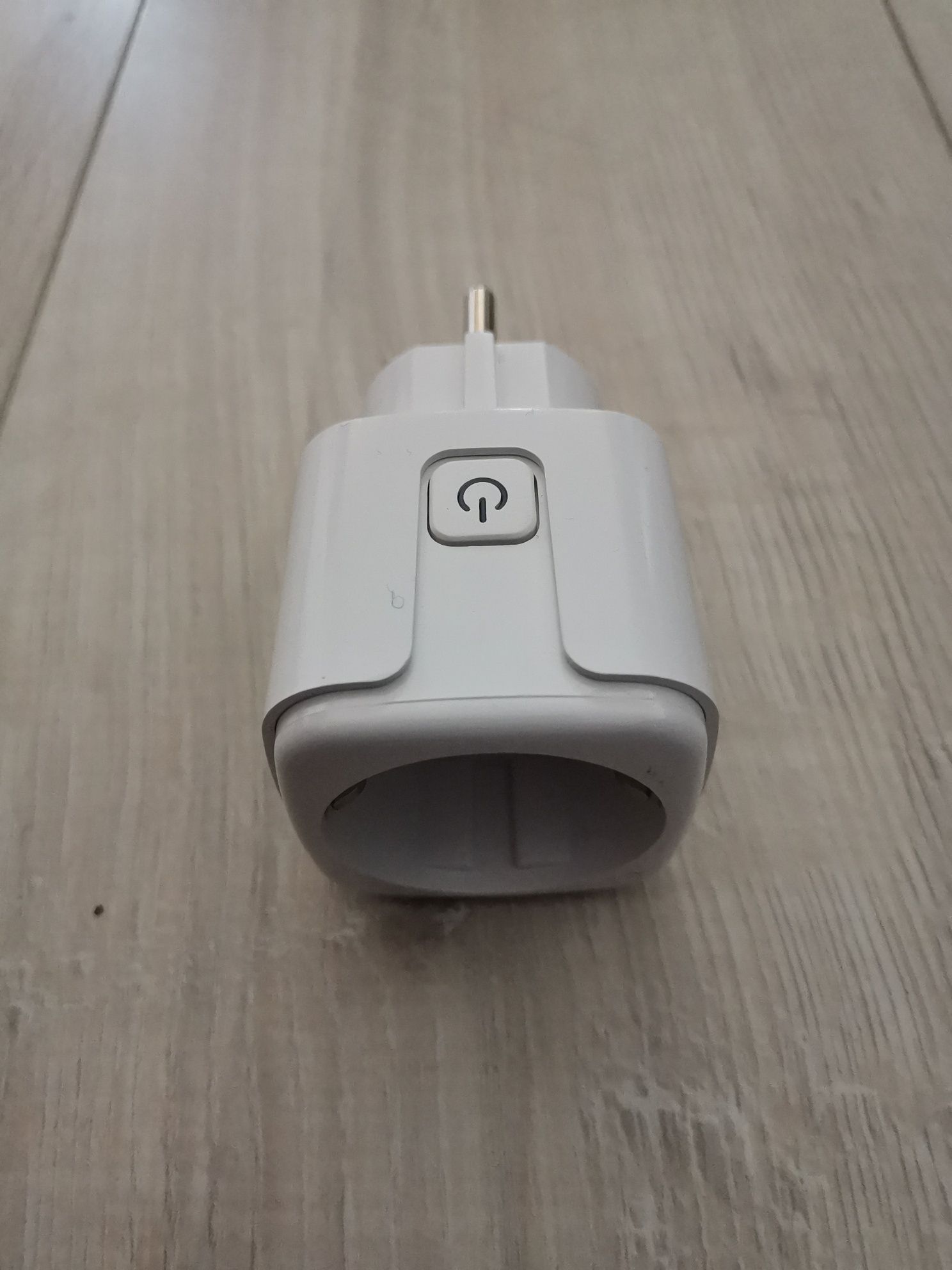 Smart plug / Wi-Fi умен контакт 20А/4100W с функция електромеp