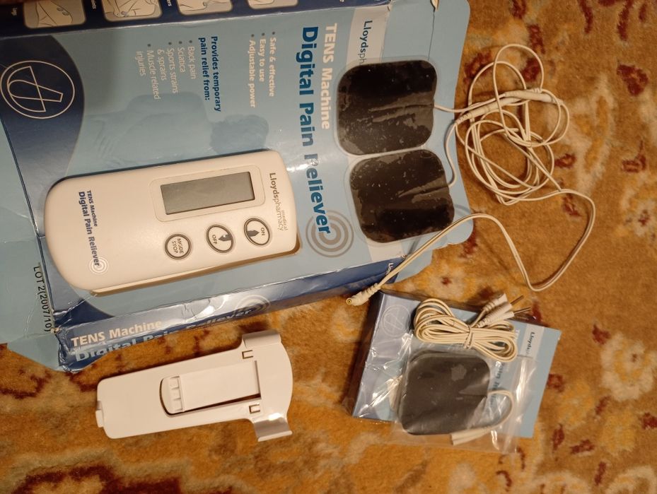 Vând aparat medical Tens Machine digital pâine reliever