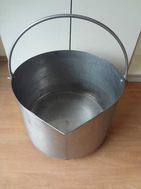Голям неръждаем казан ( бака )