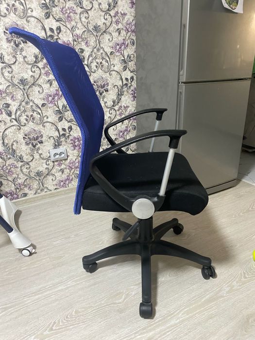 Компьютерное кресло