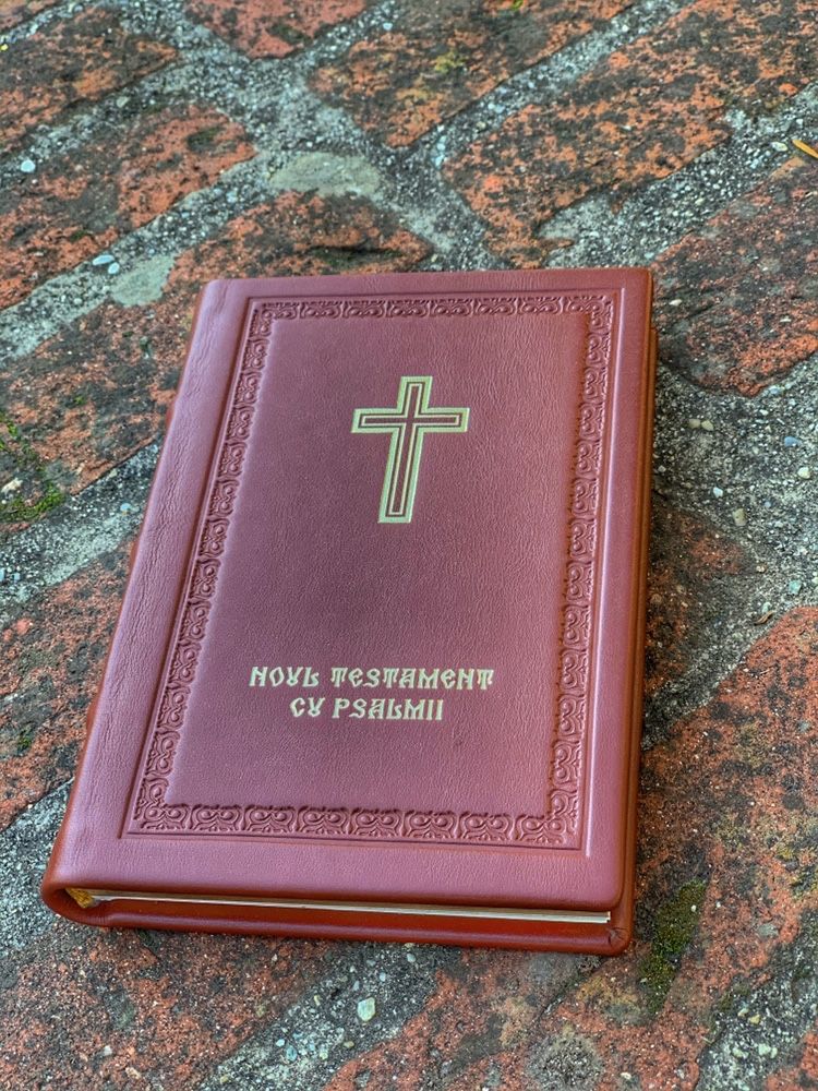 Noul Testament cu psalmi in piele