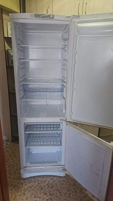 Холодильник хороший