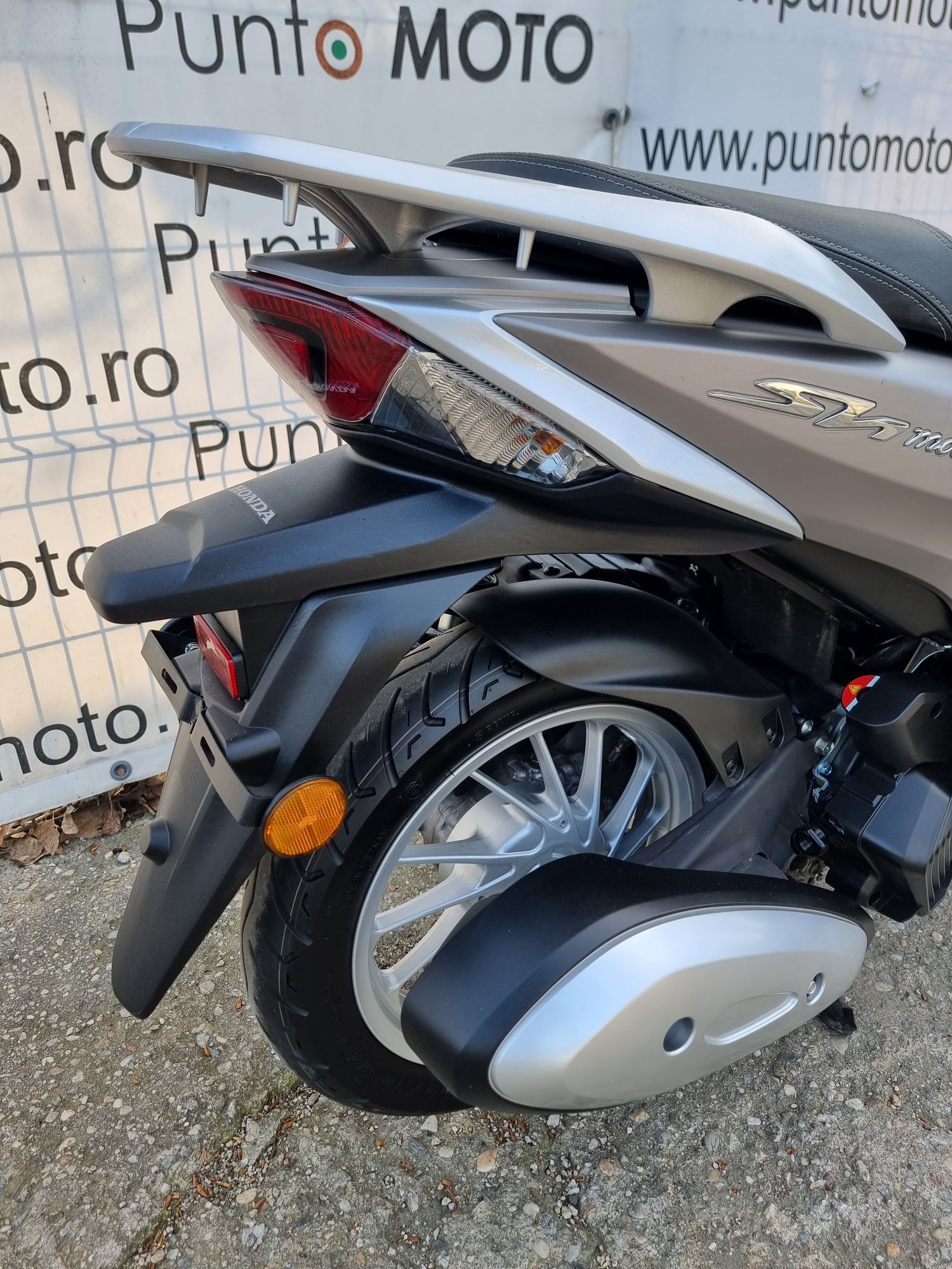 Honda sh 125cc  Permis CAT-B