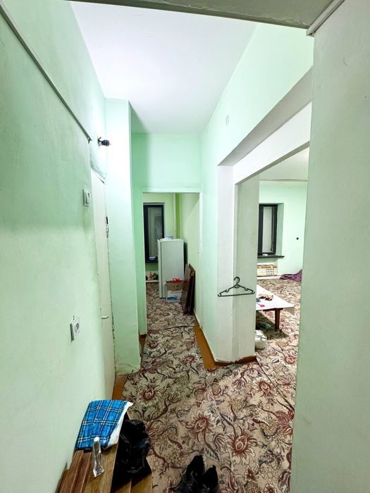 Прадаётся 1х 9микрарайоне 1этаж кирпичный дом можно через банк