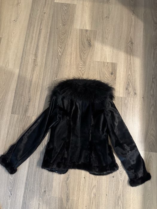 Черно късо палто от пони