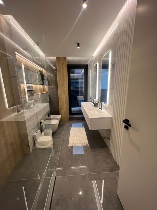 Casă de vânzare – construcție premium realizată pentru uz personal