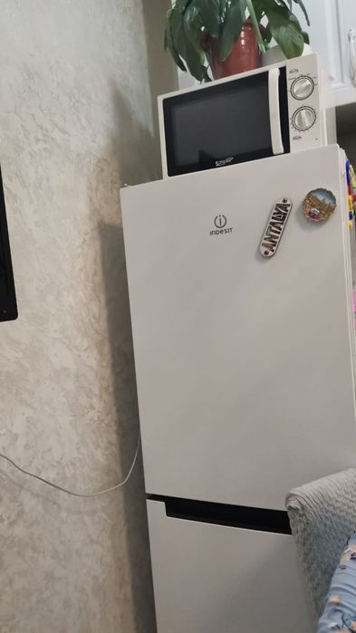 Срочный ремонт холодильников заправка фреона у вас на дому!