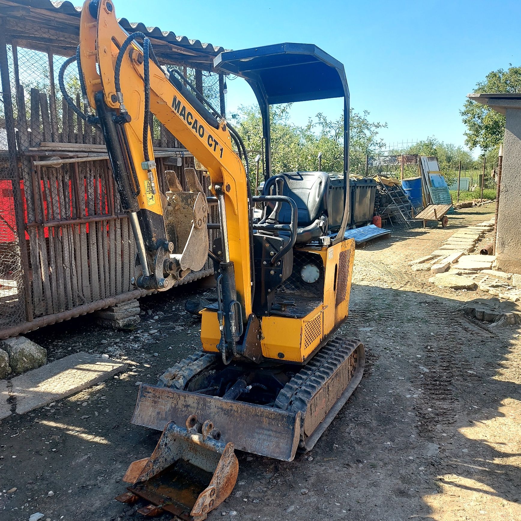 Excavator Macao  CT1