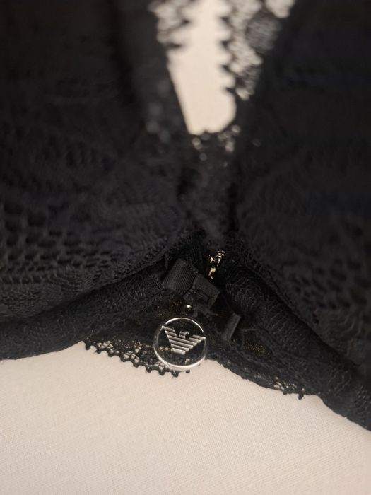 Сутиени Emporio Armani