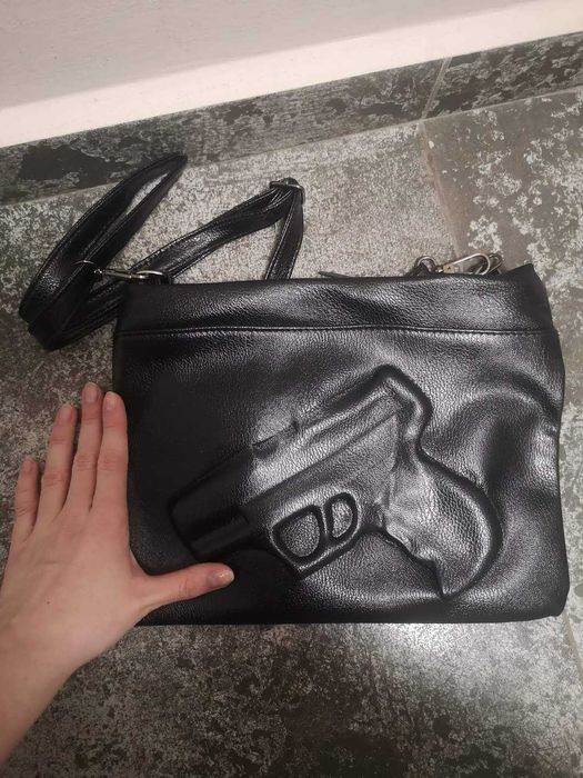 Чанта с пистолет