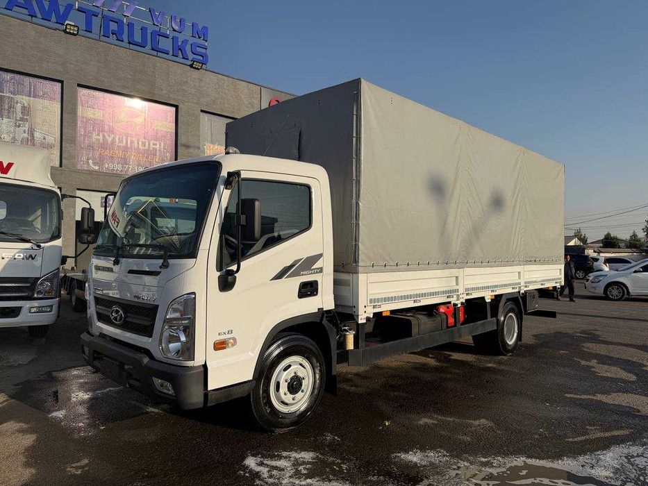 В наличии! Бортовой тентовый автофургон HYUNDAI EX8 (27.5 м3)