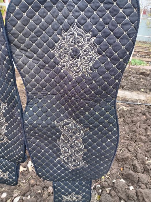 Накидки на авто универсальные