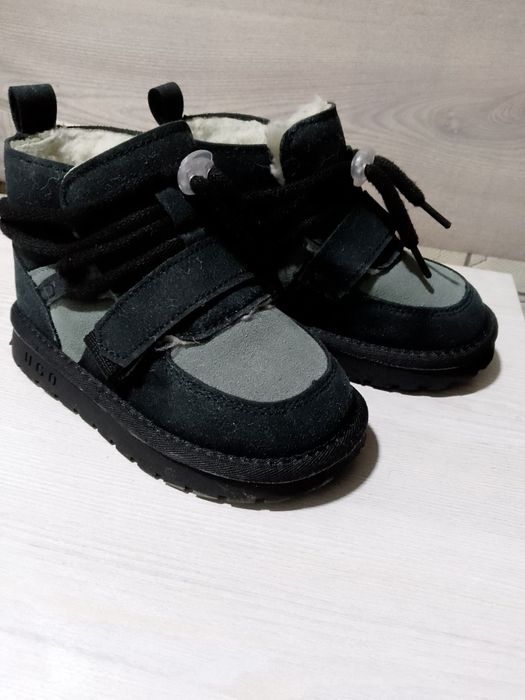 Продаётся сапожки для мальчиков размер 28 29