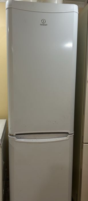 Продам холодильник