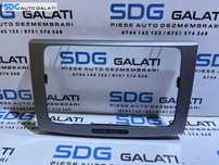 Rama Grila Ornament Consola Centrala Radio CD Player Navigatie VW Passat B6 2005 - 2010 Cod 3C0858069M