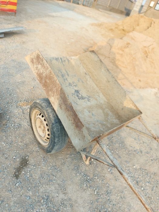 Шлакаблок аппарат 17×17×35 рабочий , мешалка  , арба