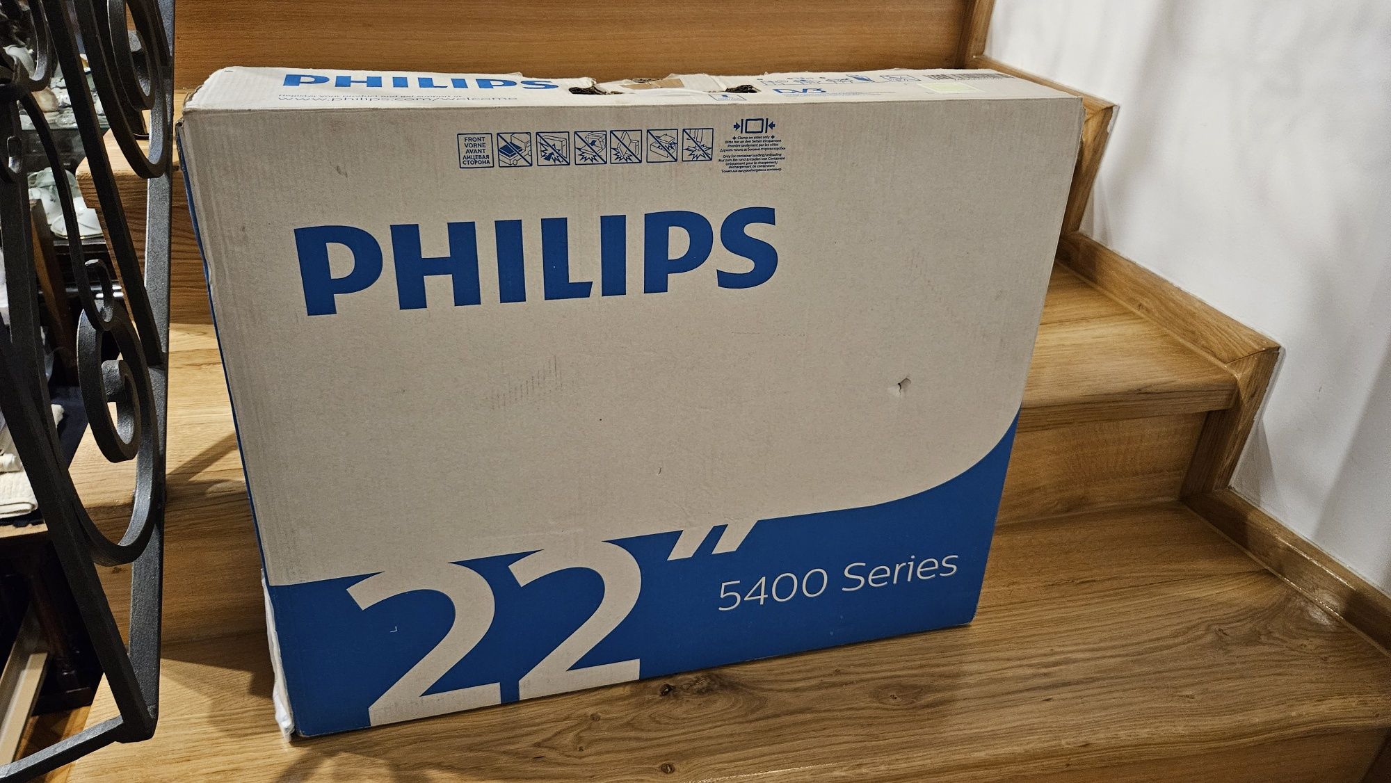 Vând tv 12V/220V pentru rulotă sau casă, Philips Full HD