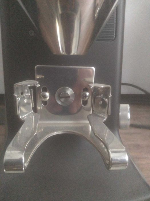 Професионална кафемелачка MAZZER MAJOR V electronic