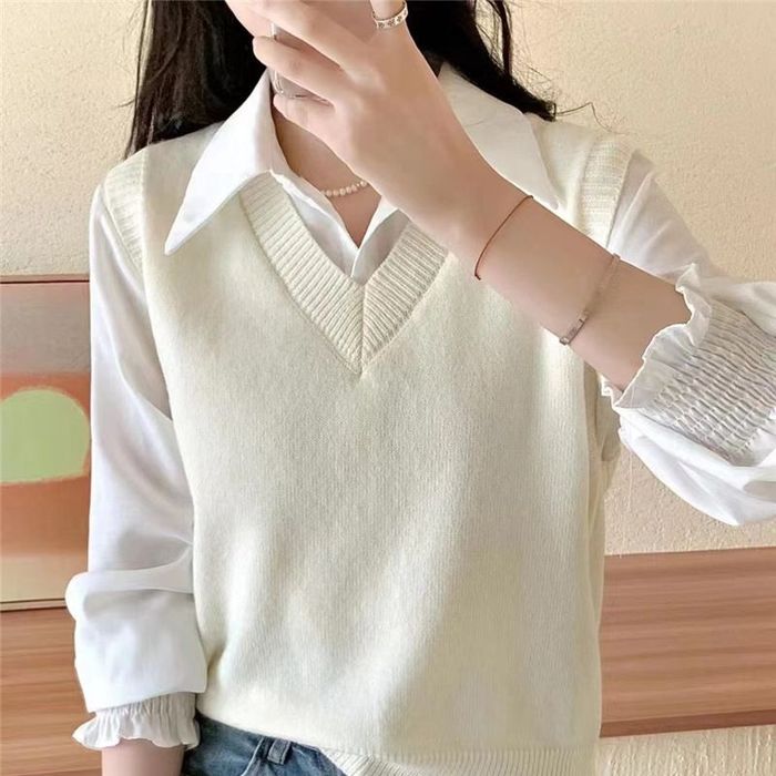 Жилетка белая продается