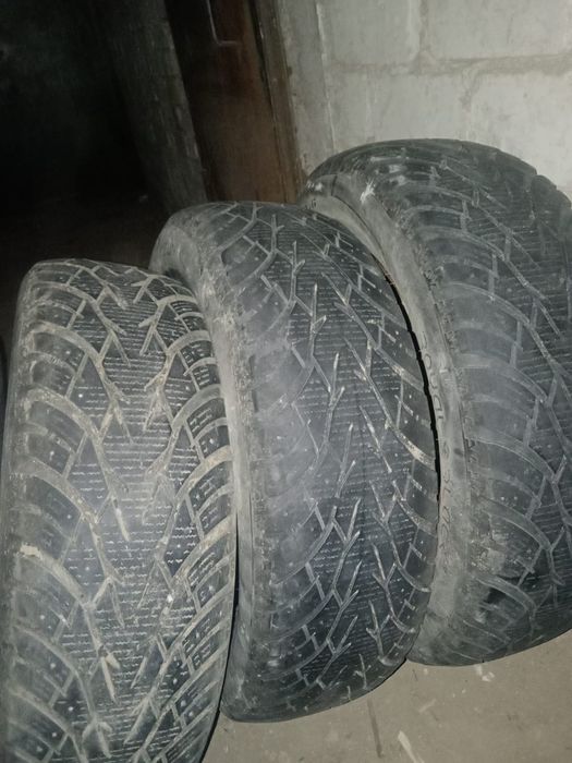 Продам шины зимние 4шт  б,у
