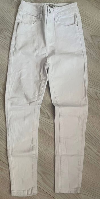 Дамски бели дънки