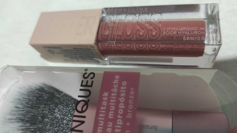 Спирала Kylie Cosmetics почистваща пяна за тяло Mi Amante