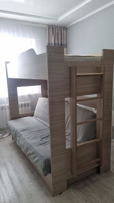 Продам 2 х ярусный детский кровать