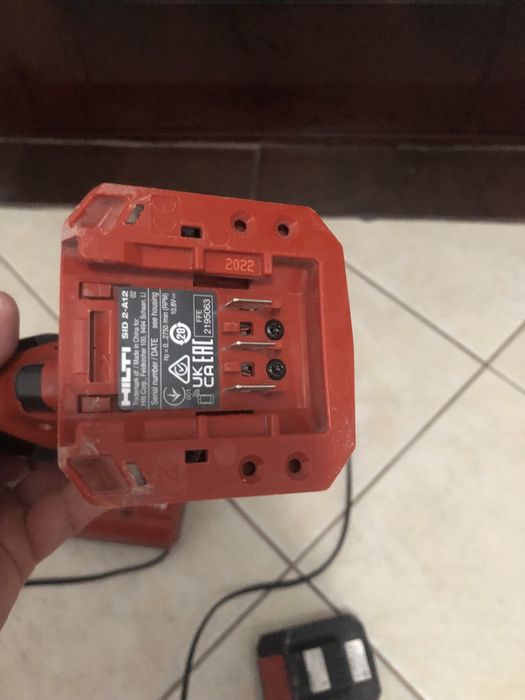 Șurubelnița cu impact Hilti SID 2 A12 cu acumulator și incarcator