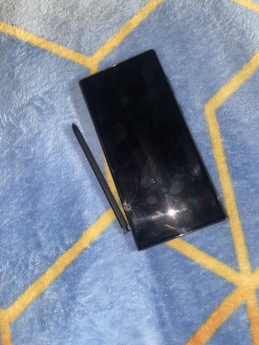 Vand samsung s22 ultra cu ecranul spart