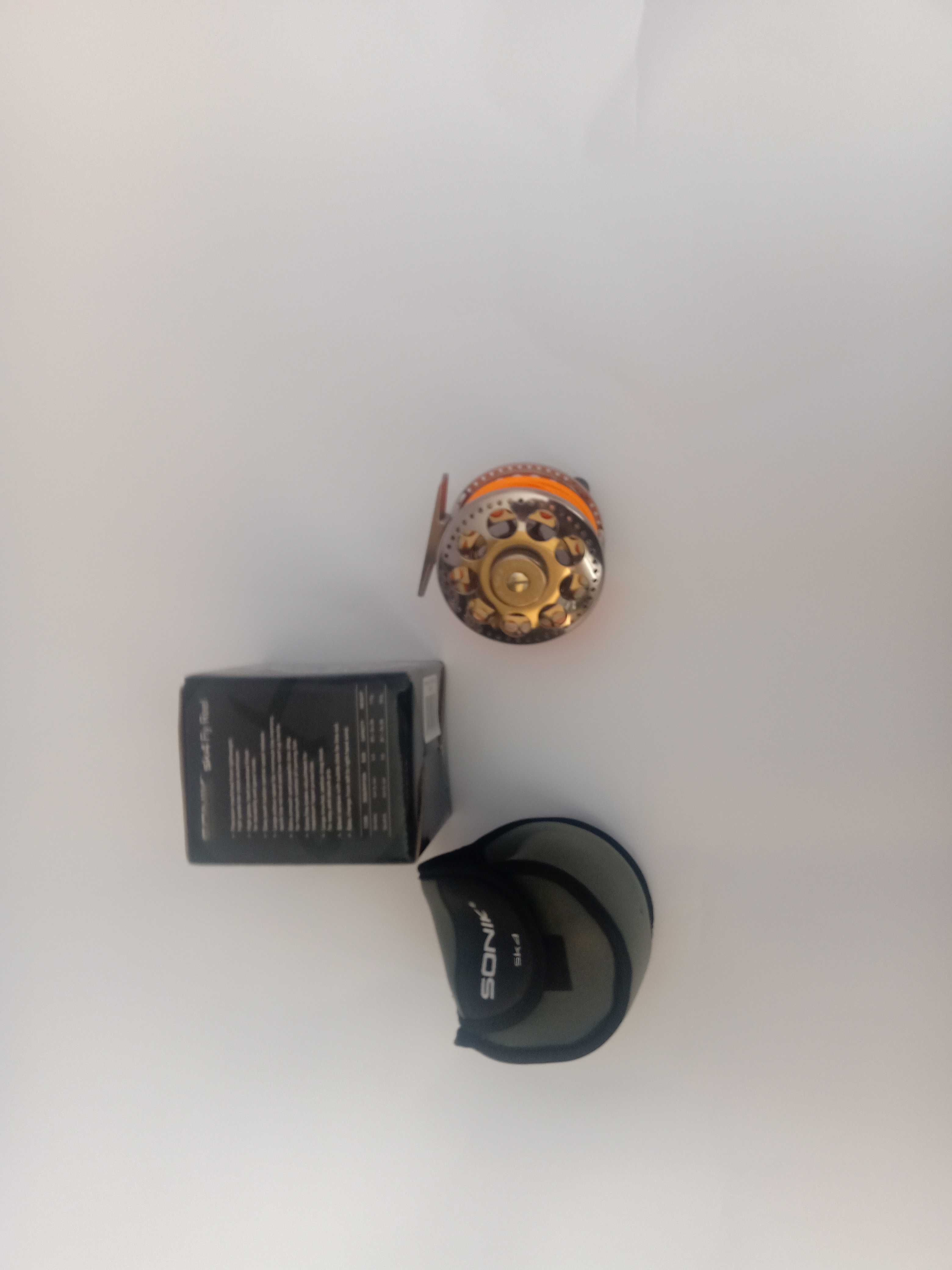 Продавам мухарска макара Sonik SK4