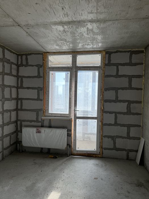 Пластик терезе есігімен