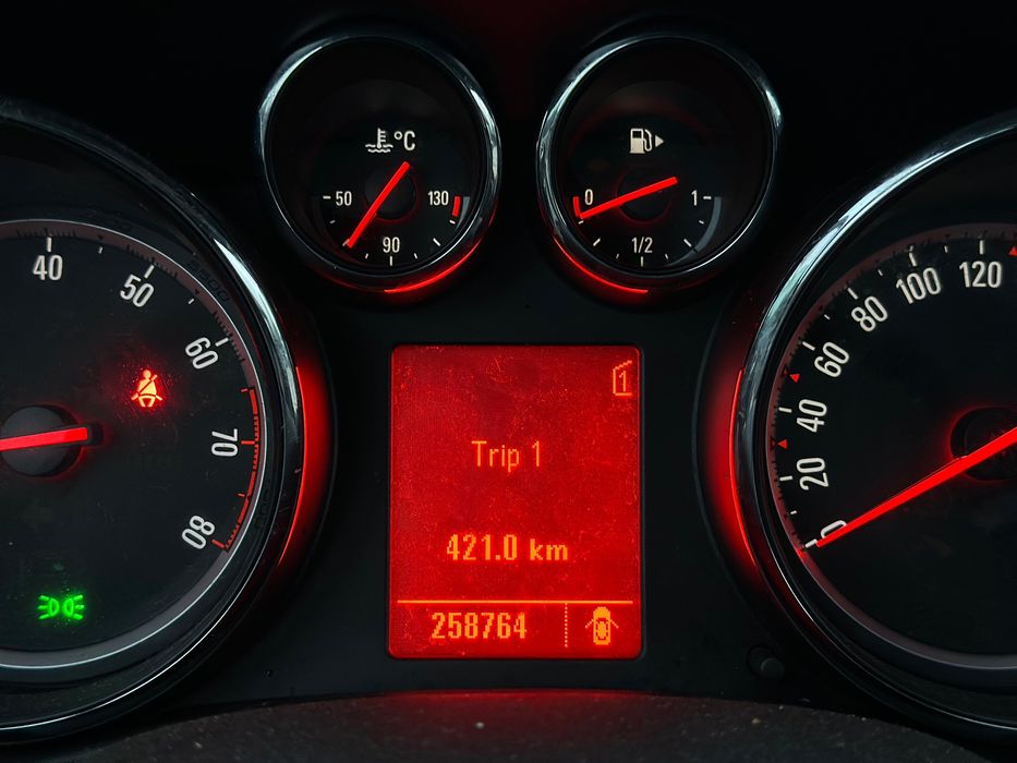 Opel Astra J 2012 1.4 Benzină Turbo / Ușor Avariat / Dezmembrări