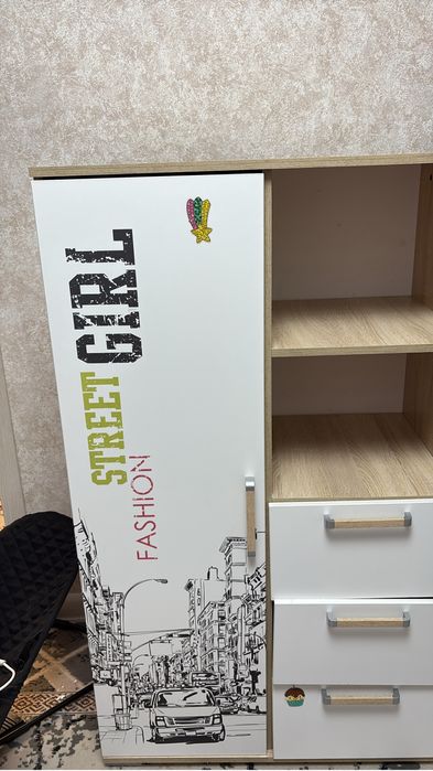 Продаю детский шкафчики в хорошем состояний