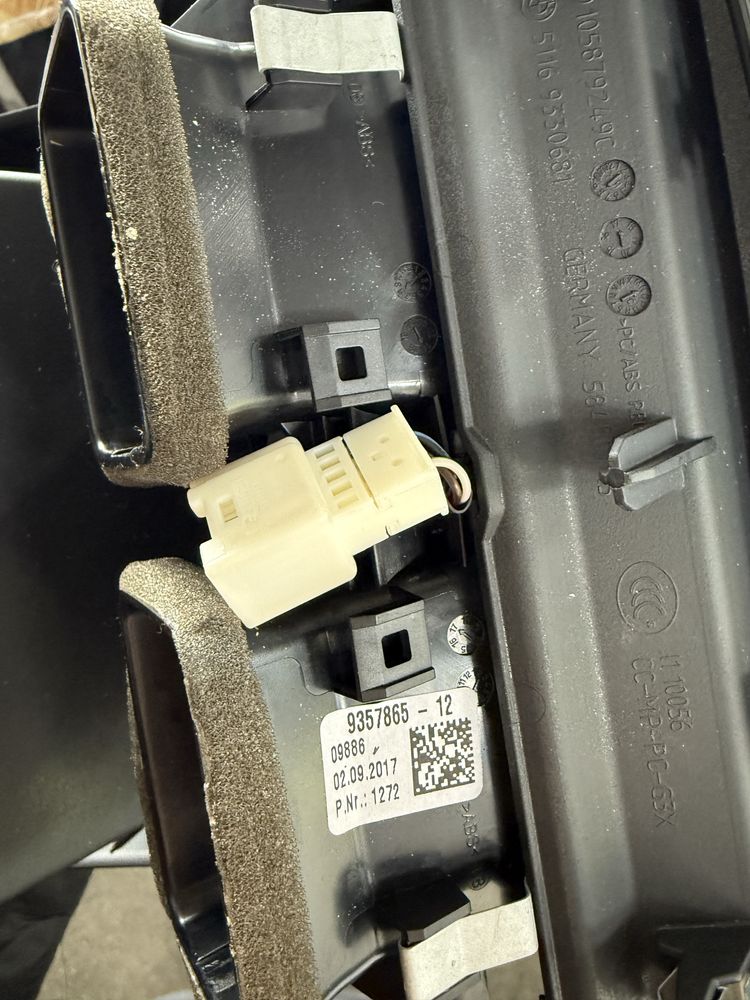 Заден въздуховод BMW G30 G31 G32