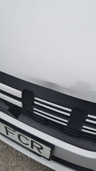 Vând capota+grila logan 3/2023