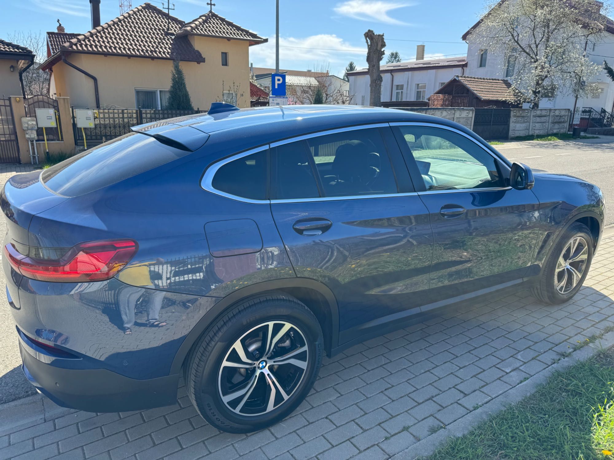 Vând BMW X4 , Motor 2.5  235 CP , Culoare albastră