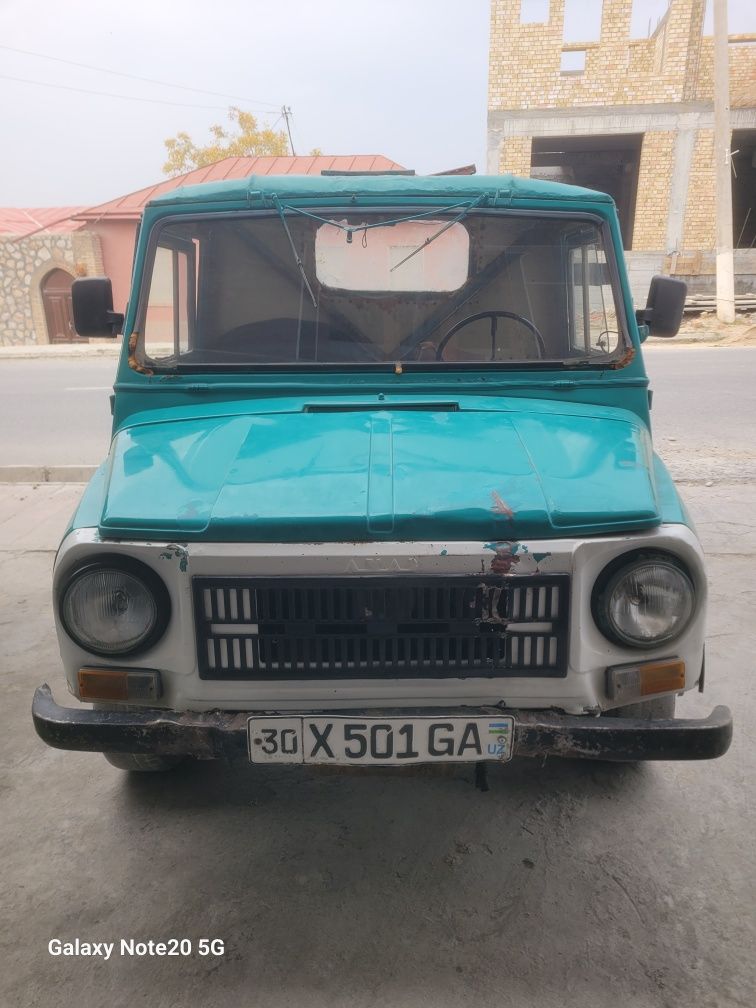 Luaz yurip turipti