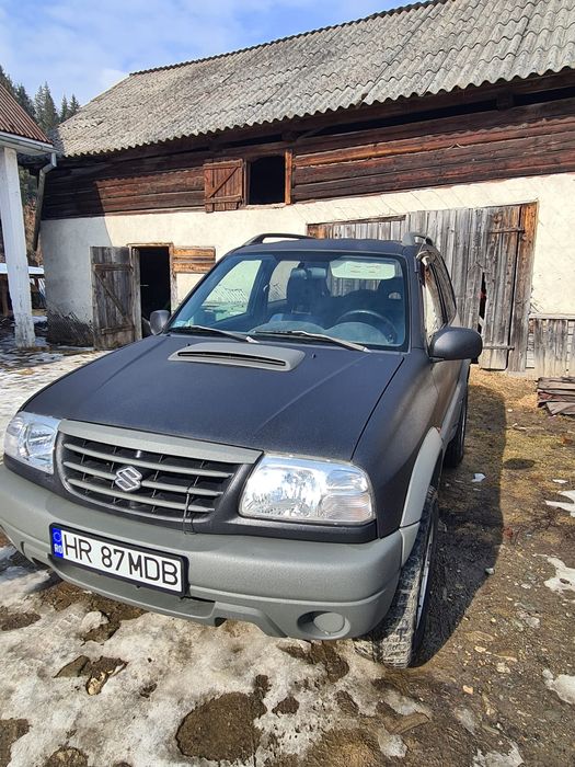 Vând Grand Vitara!