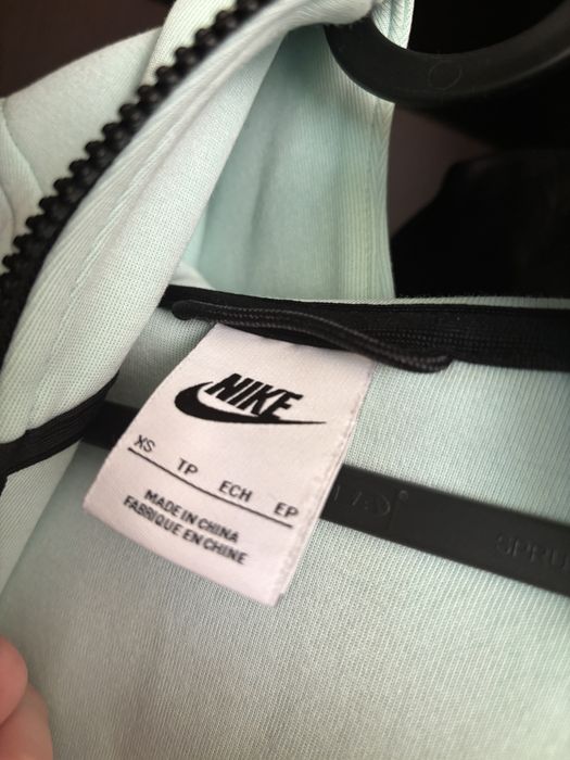 Nike tech fleece S